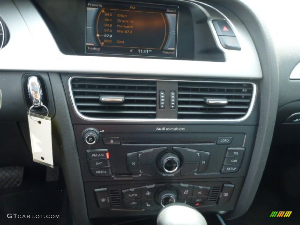 2009 A4 2.0T Premium quattro Sedan - Meteor Grey Pearl Effect / Black photo #19