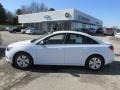 Summit White - Cruze LS Photo No. 2