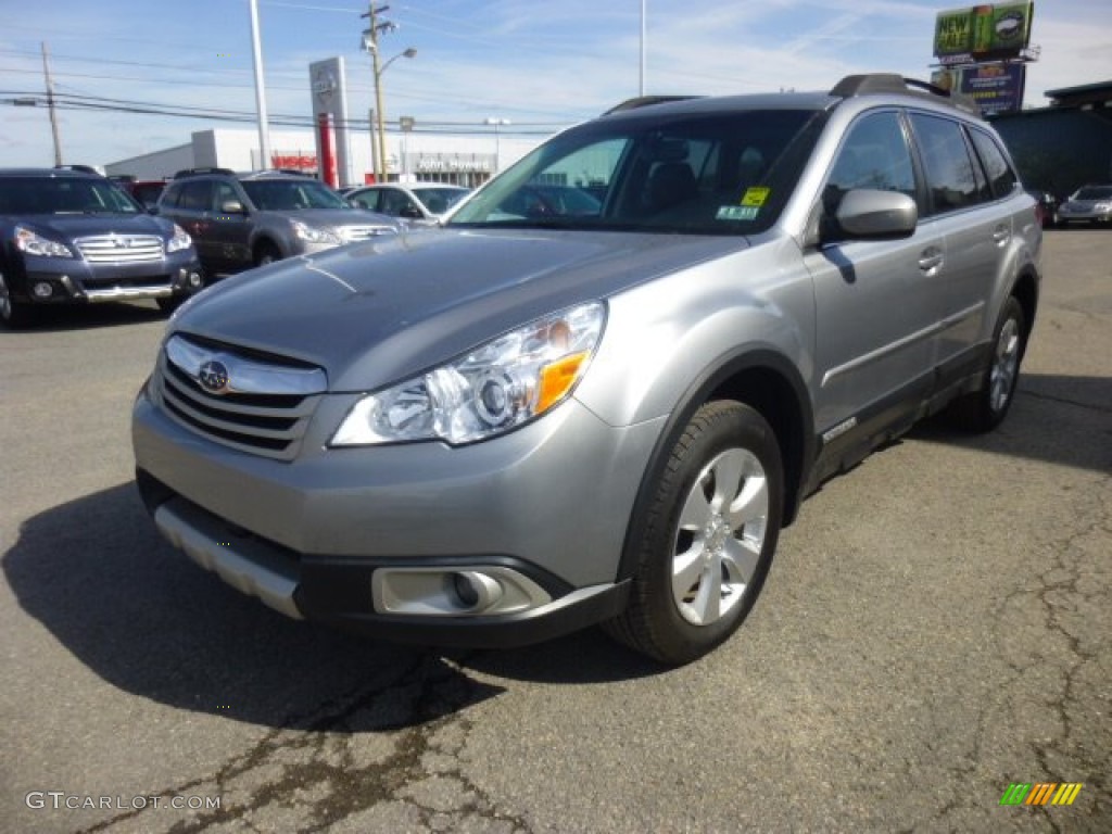 2011 Outback 3.6R Limited Wagon - Steel Silver Metallic / Off Black photo #3