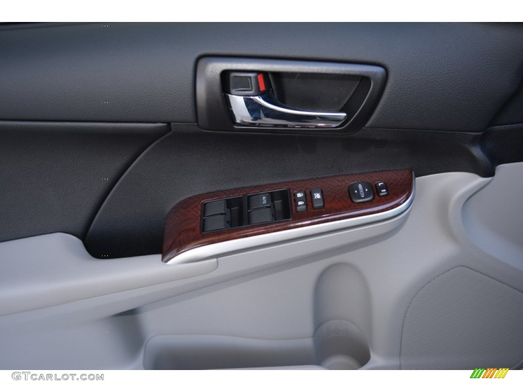 2014 Camry XLE - Attitude Black Metallic / Ash photo #5