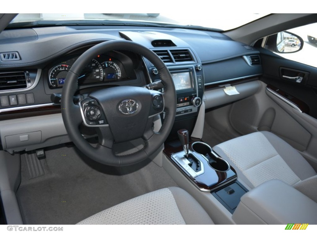 2014 Camry XLE - Attitude Black Metallic / Ash photo #7