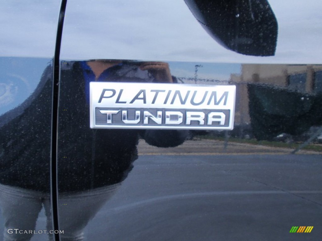 2014 Tundra Platinum Crewmax 4x4 - Attitude Black Metallic / Black photo #13