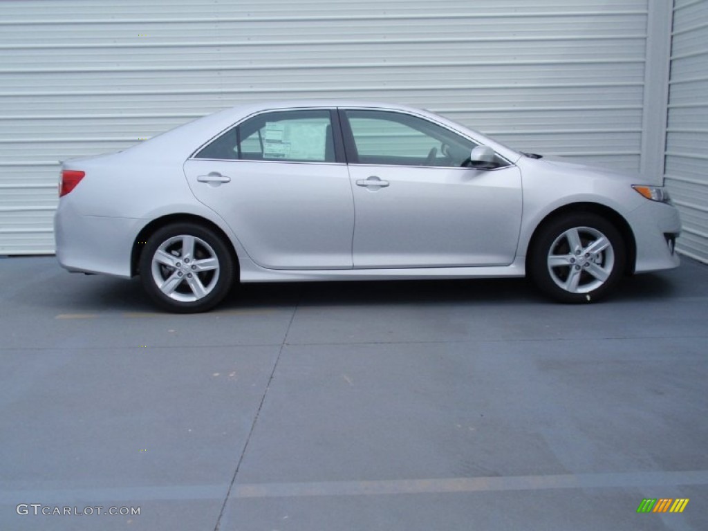 2014 Camry SE - Classic Silver Metallic / Black photo #3