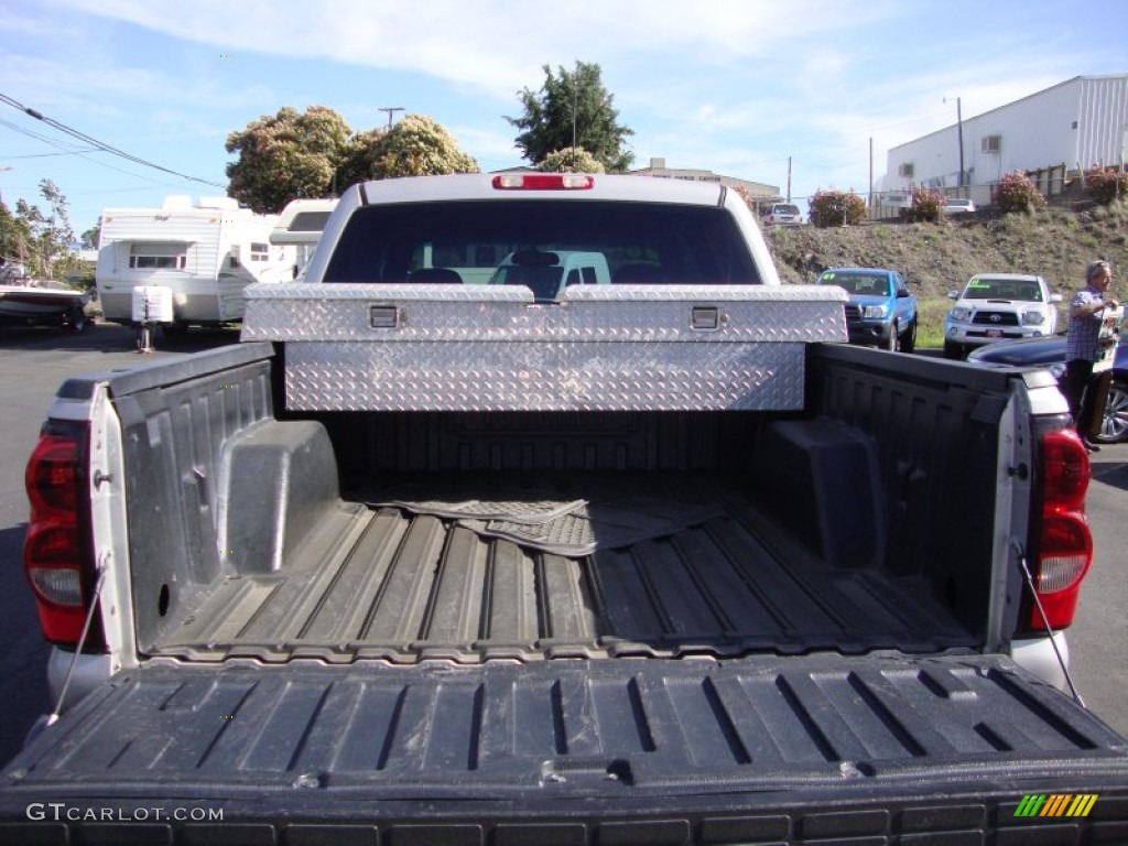 2006 Silverado 1500 LS Crew Cab - Sandstone Metallic / Dark Charcoal photo #24