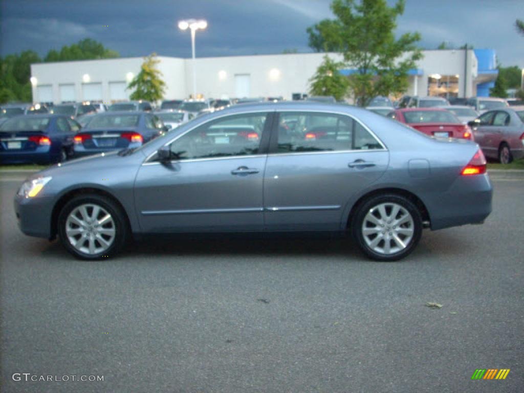 2007 Accord SE V6 Sedan - Cool Blue Metallic / Gray photo #6