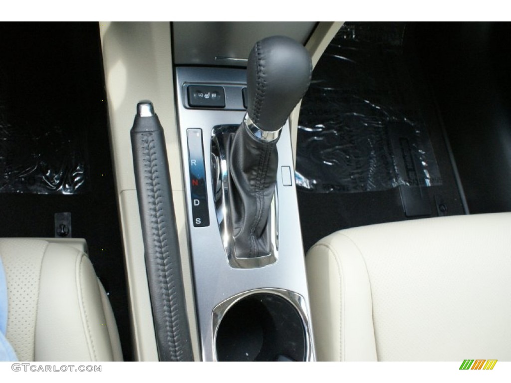 2014 Acura ILX Hybrid Technology Transmission Photos
