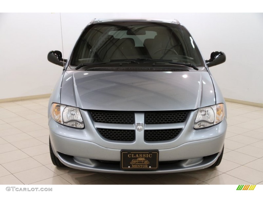 2004 Grand Caravan SE - Butane Blue Pearl / Medium Slate Gray photo #2