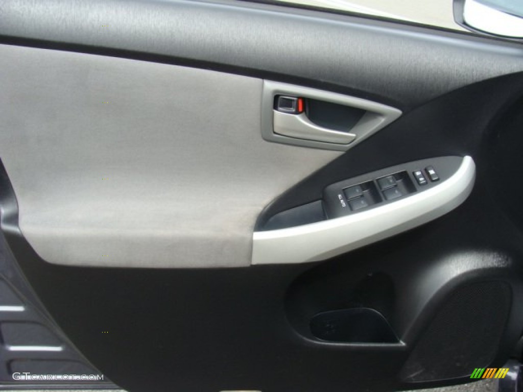2013 Prius Plug-in Hybrid - Winter Gray Metallic / Dark Gray photo #7