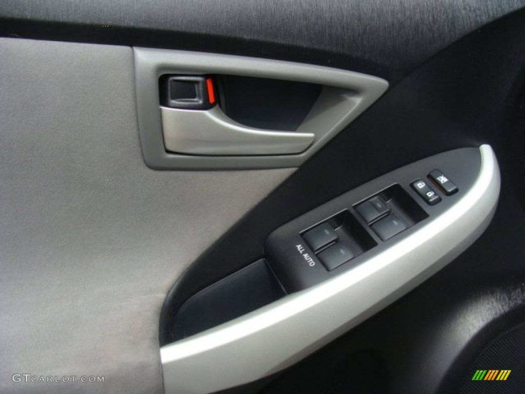 2013 Prius Plug-in Hybrid - Winter Gray Metallic / Dark Gray photo #8