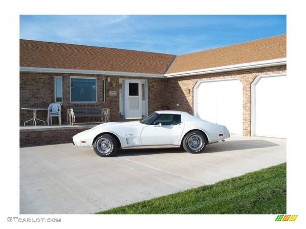 Classic White 1977 Chevrolet Corvette Coupe Exterior Photo #92653987