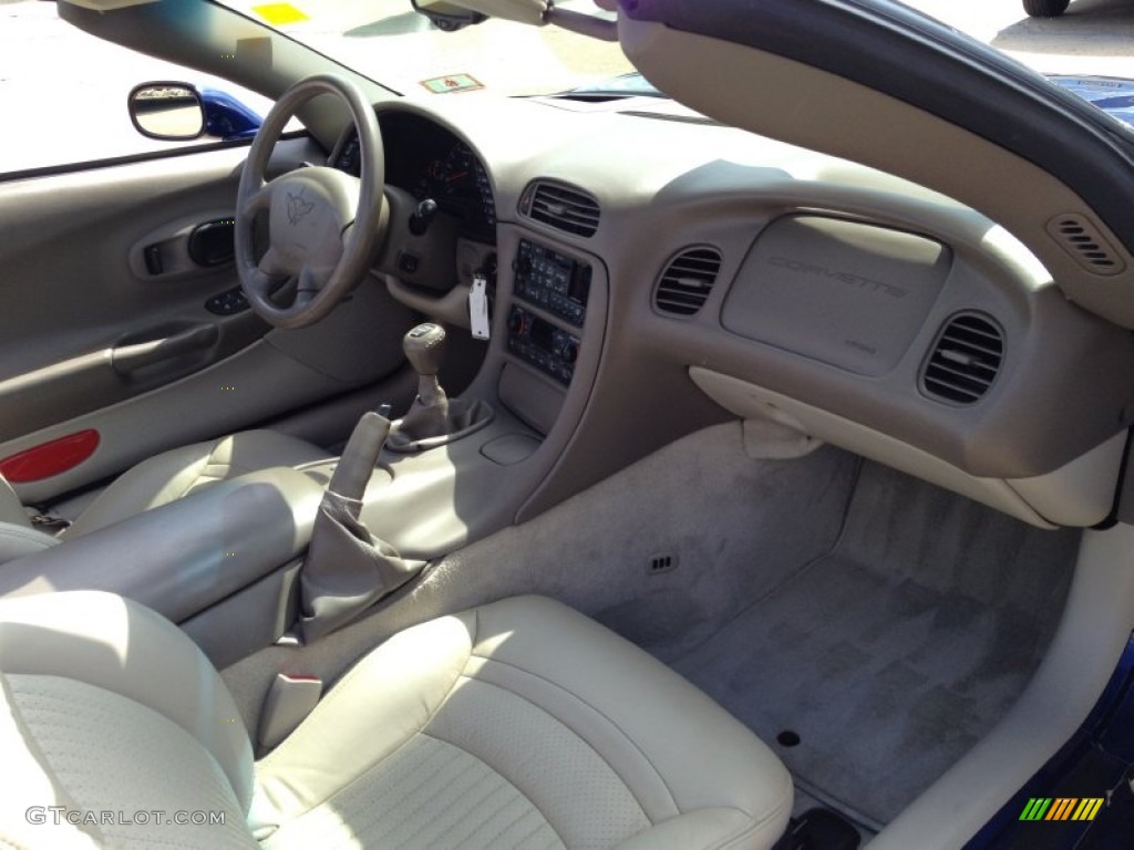 2004 Corvette Convertible - LeMans Blue Metallic / Light Gray photo #10