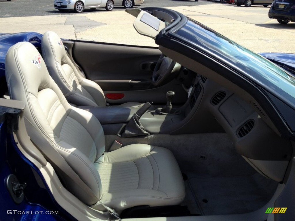 2004 Corvette Convertible - LeMans Blue Metallic / Light Gray photo #11