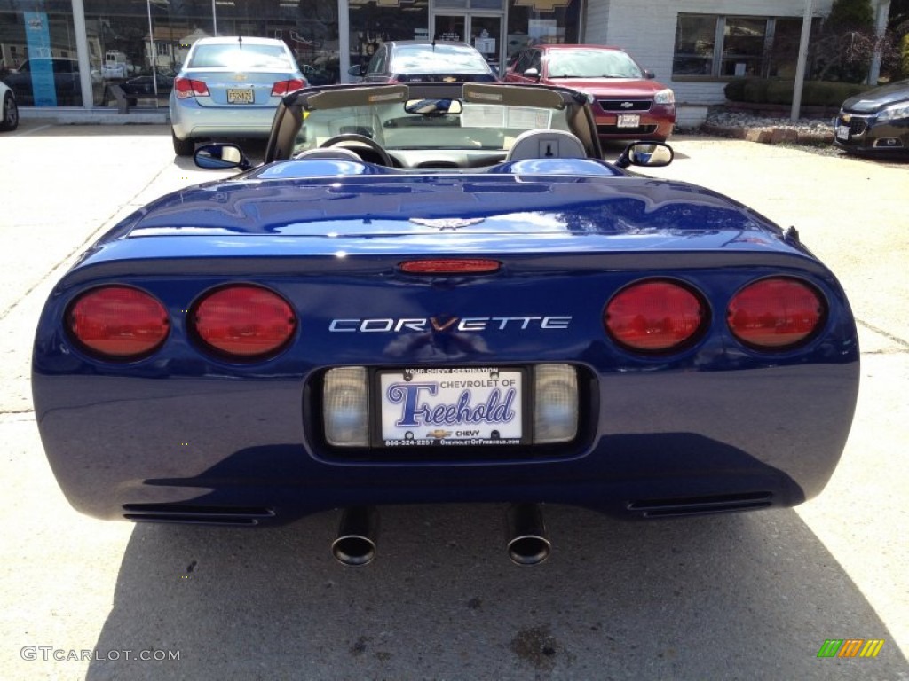 2004 Corvette Convertible - LeMans Blue Metallic / Light Gray photo #15