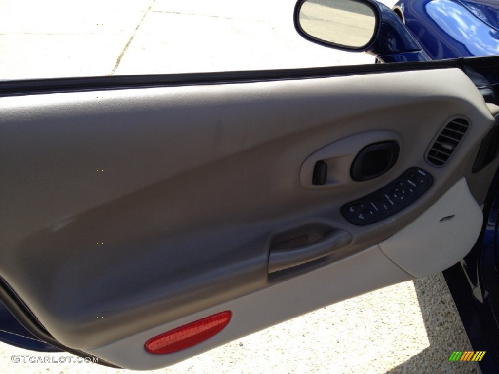 2004 Corvette Convertible - LeMans Blue Metallic / Light Gray photo #20