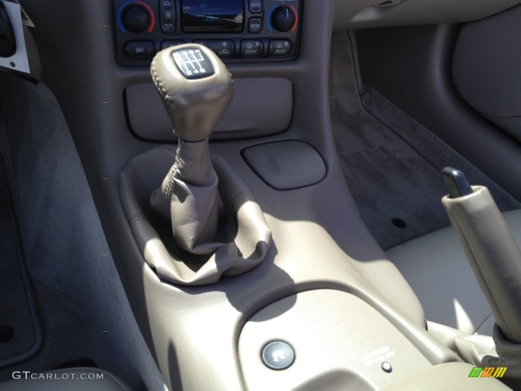 2004 Corvette Convertible - LeMans Blue Metallic / Light Gray photo #24