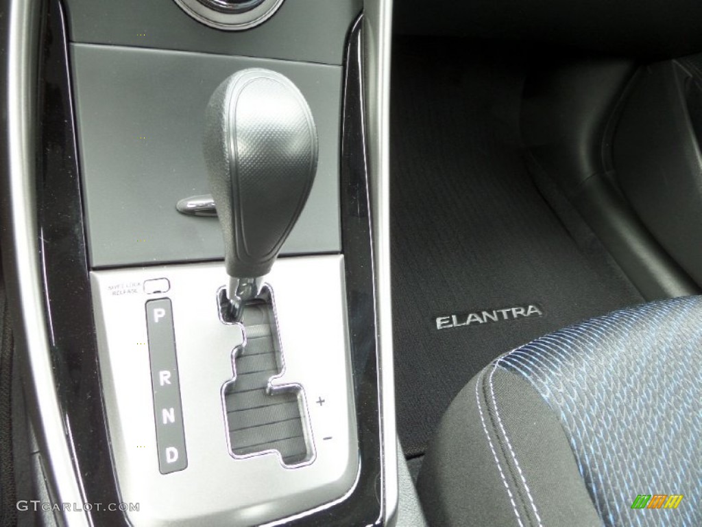 2013 Elantra Coupe GS - Silver / Black photo #19