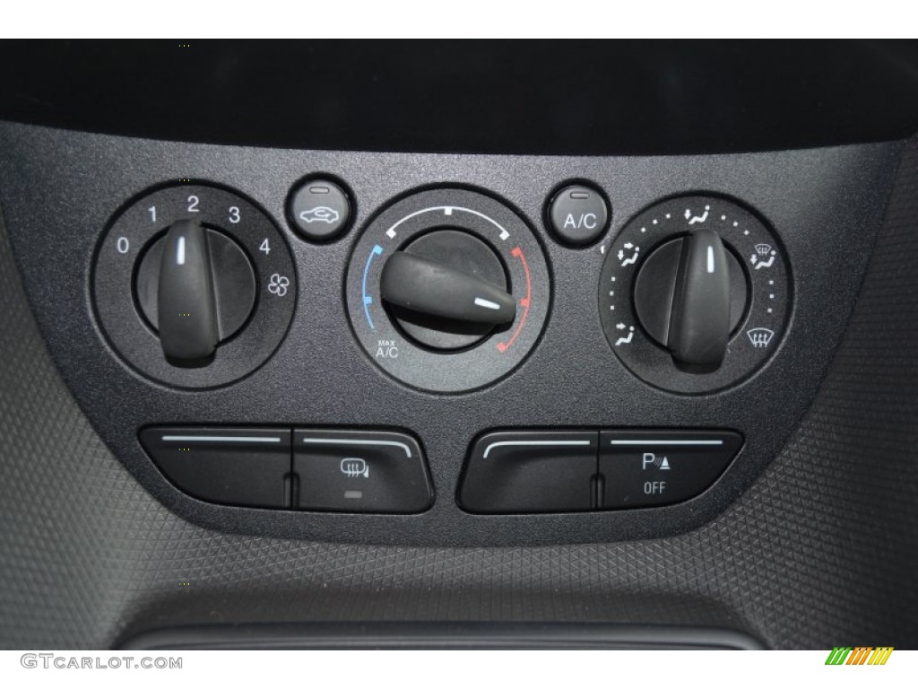 2014 Ford Transit Connect XLT Van Controls Photo #92656479