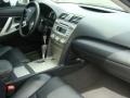 Super White - Camry SE Photo No. 21