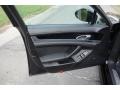 Black - Panamera 4 Photo No. 12
