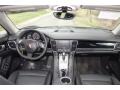 Black - Panamera 4 Photo No. 14