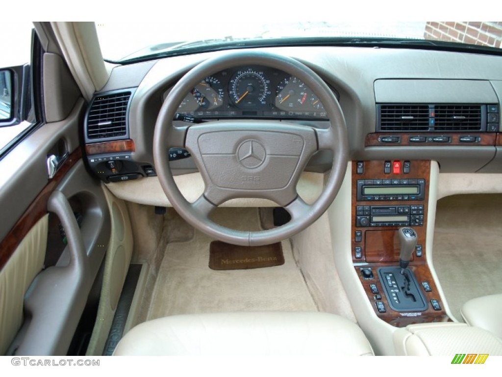 1996 Mercedes-Benz S 500 Sedan Parchment Dashboard Photo #92662057