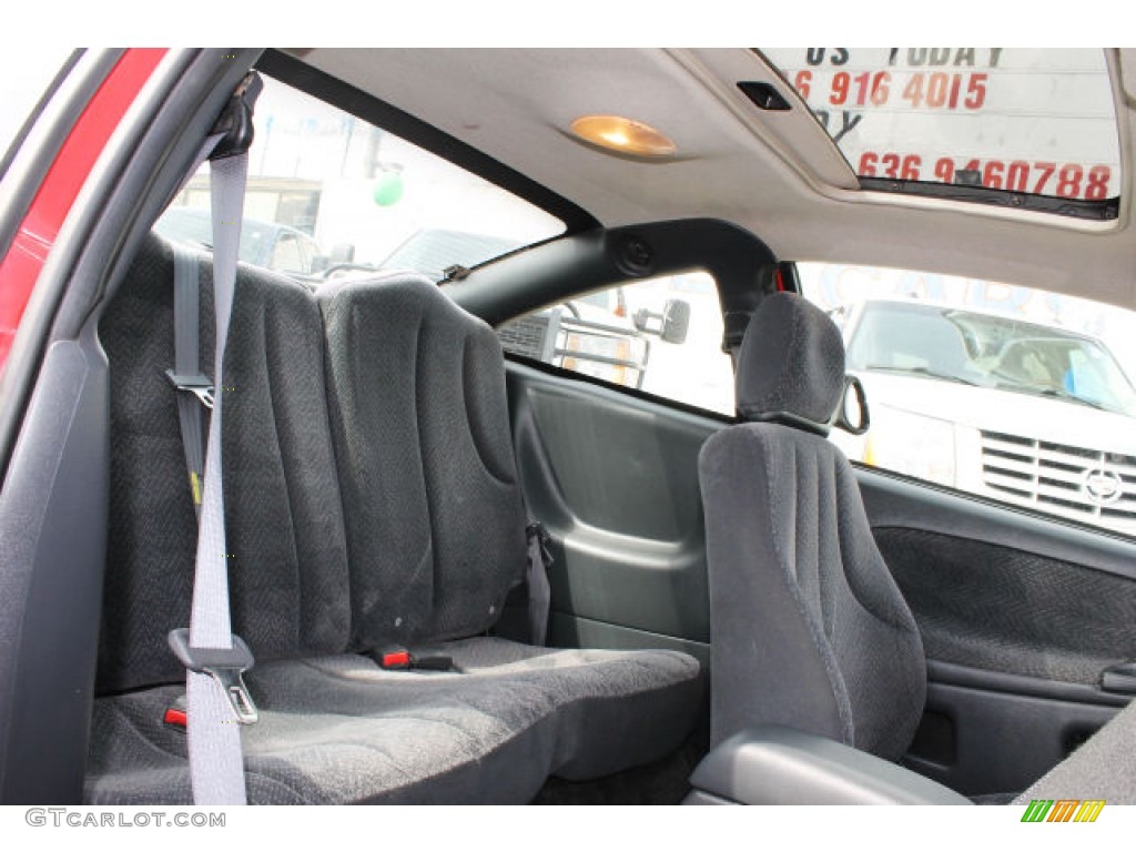 2003 Cavalier LS Coupe - Victory Red / Graphite Gray photo #9