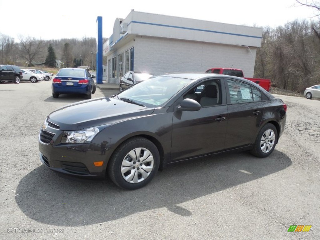 2014 Cruze LS - Tungsten Metallic / Jet Black/Medium Titanium photo #1