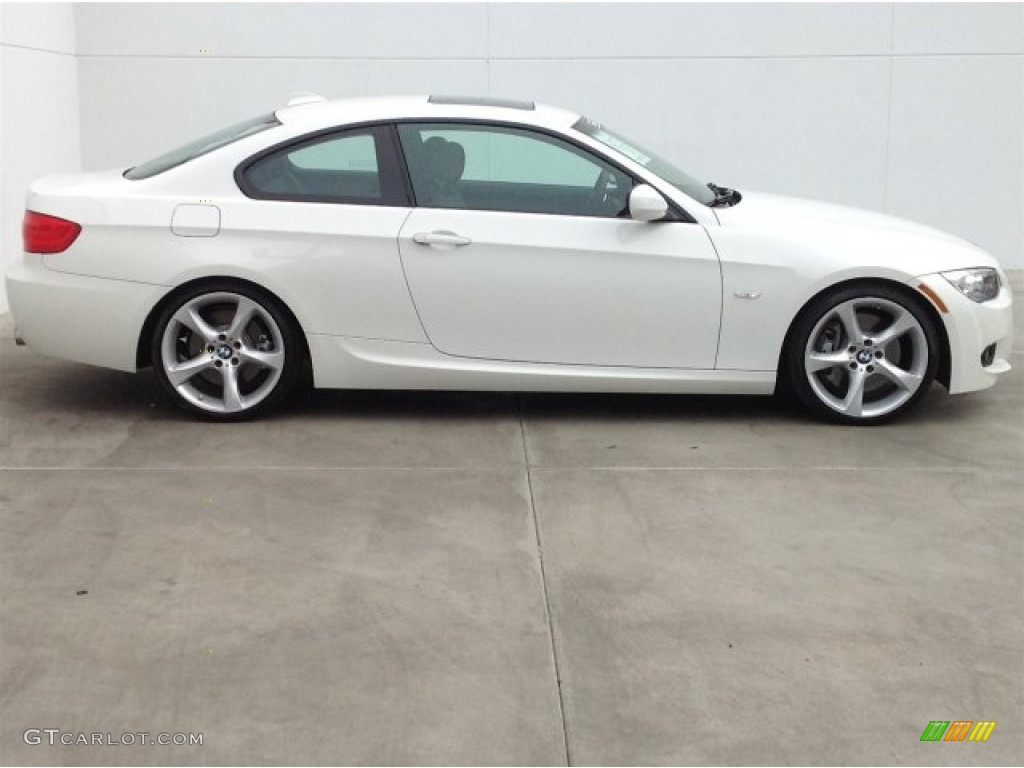 2013 3 Series 335i Coupe - Alpine White / Black photo #2