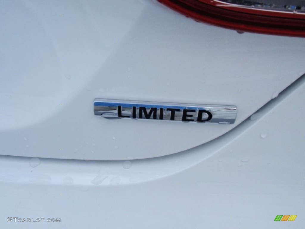 2014 Sonata Limited - Pearl White / Black photo #15