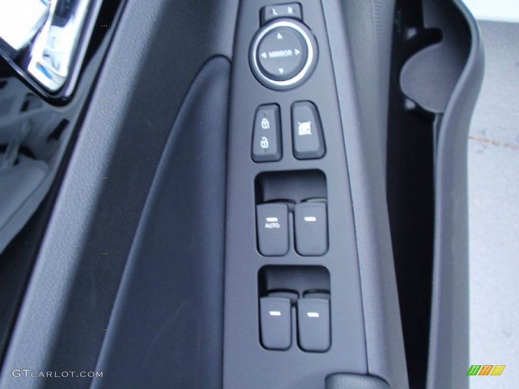 2014 Sonata Limited - Pearl White / Black photo #24