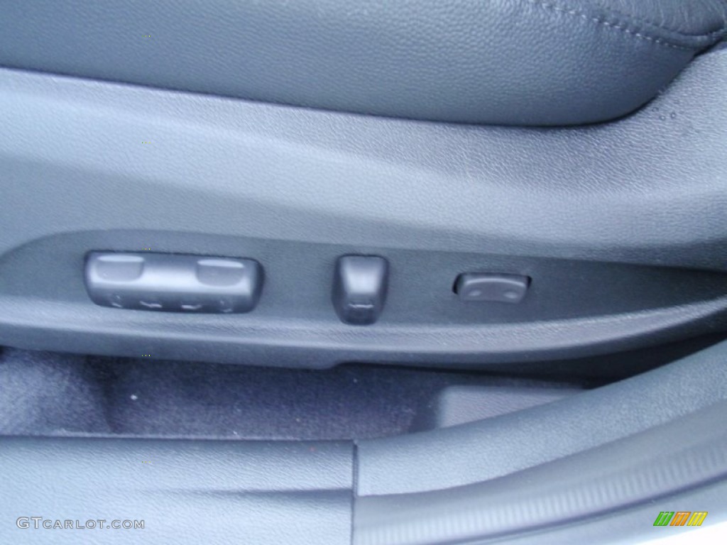 2014 Sonata Limited - Pearl White / Black photo #27