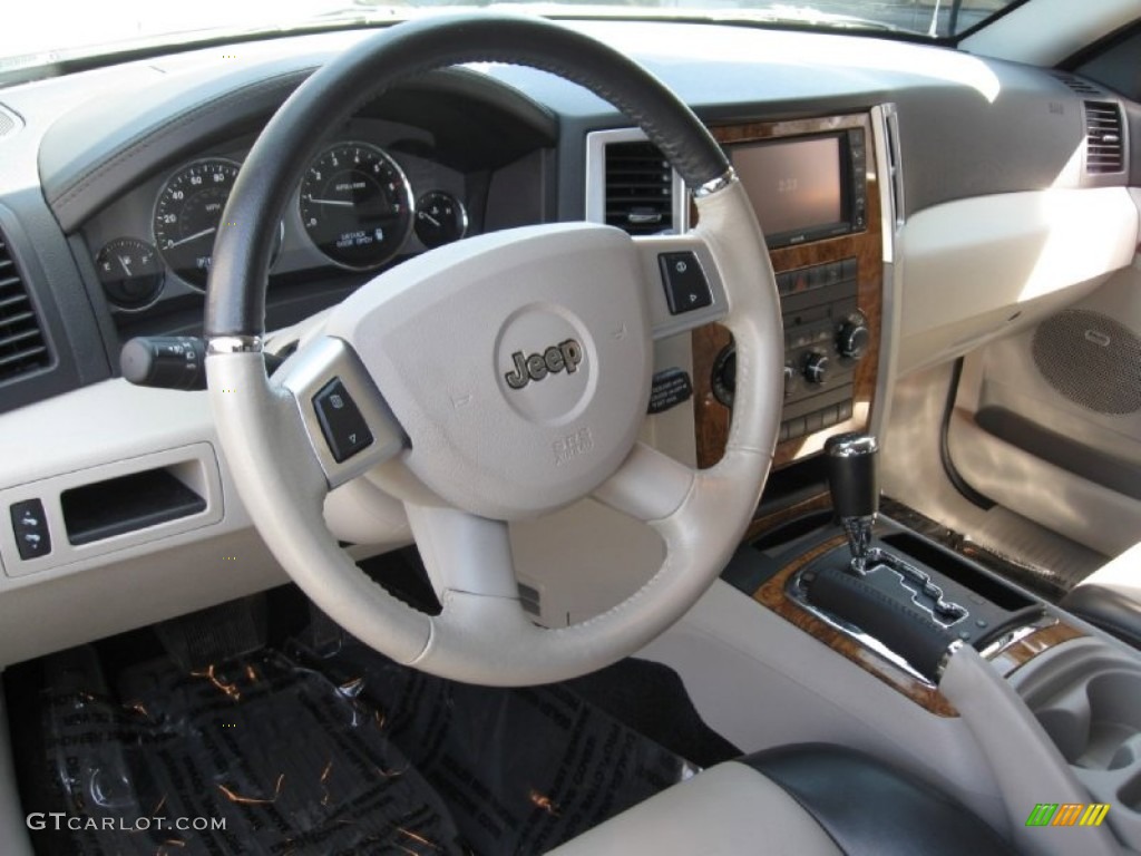 2010 Jeep Grand Cherokee Limited 4x4 Dashboard Photos