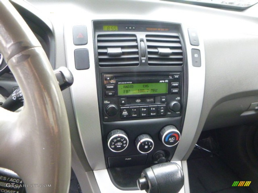 2007 Tucson SE - Alpine Frost Blue Metallic / Gray photo #18