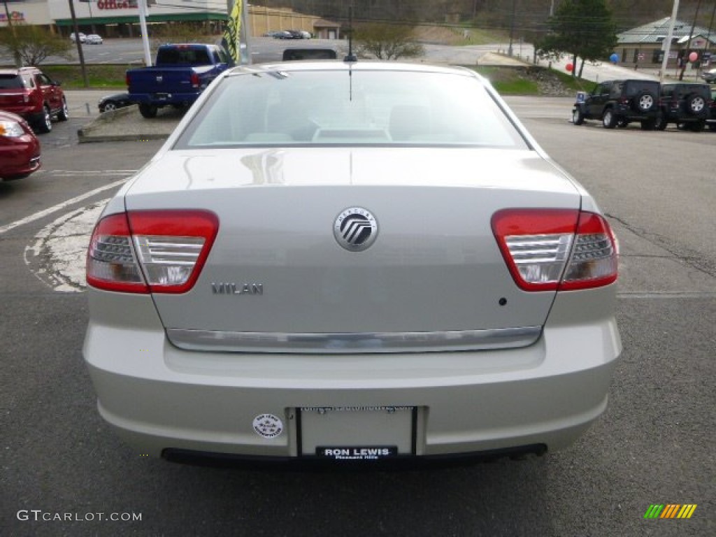 2008 Milan I4 - White Suede / Medium Light Stone photo #4