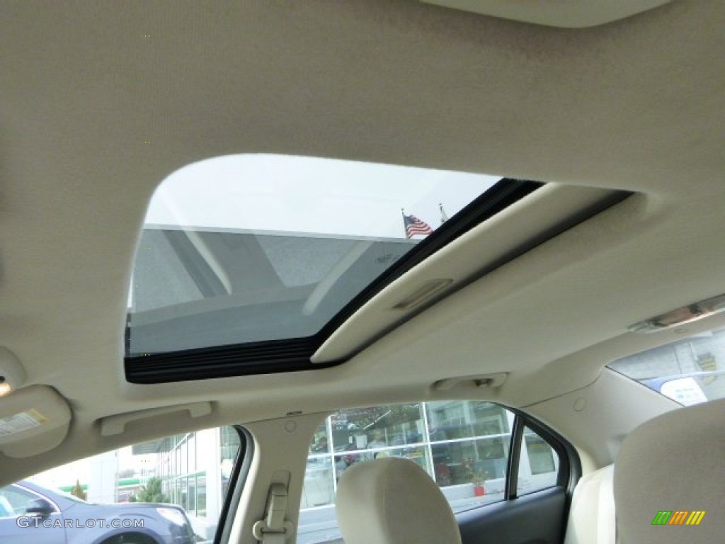 2008 Milan I4 - White Suede / Medium Light Stone photo #16