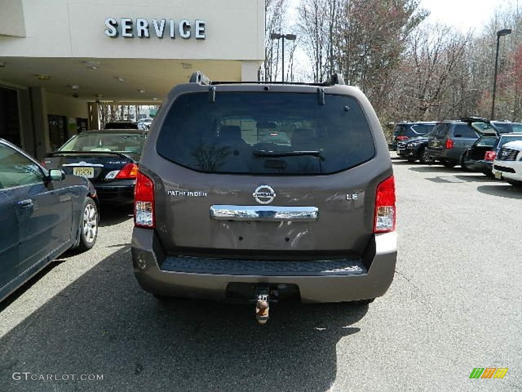 2008 Pathfinder LE 4x4 - Mocha / Graphite photo #3