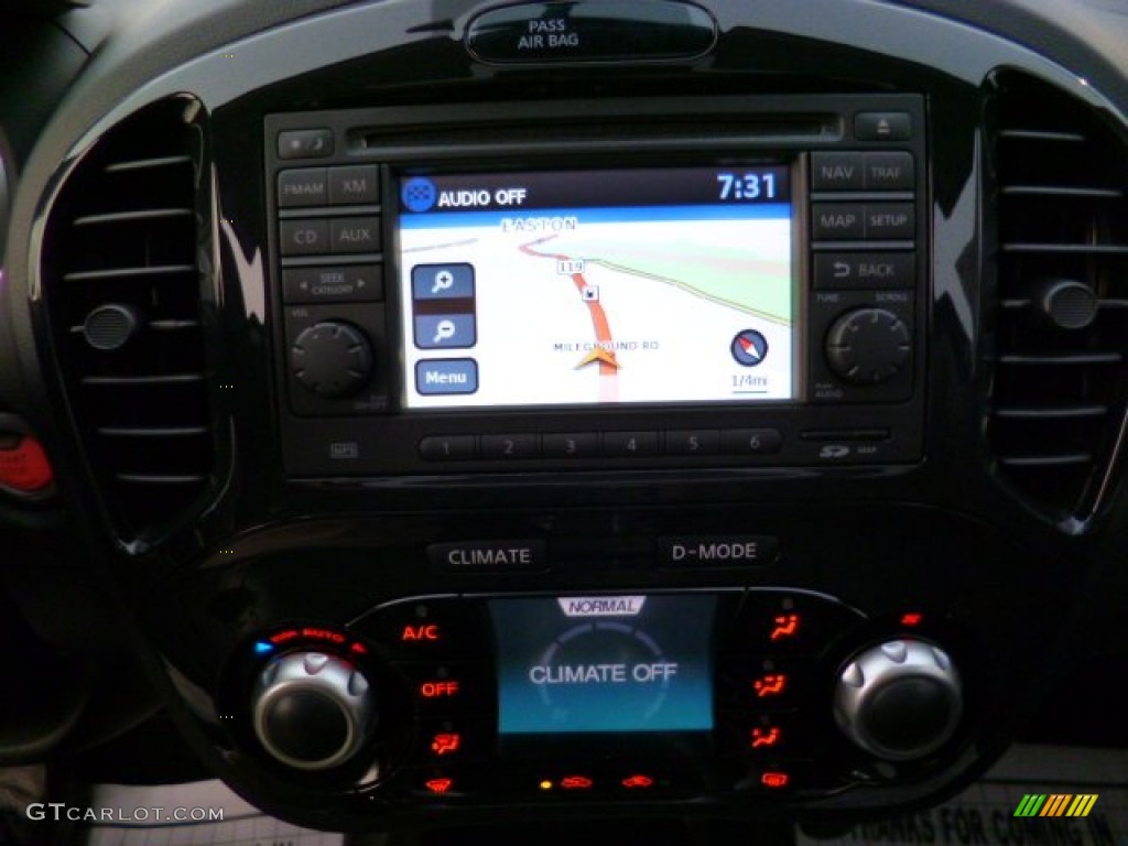 2014 Juke SV AWD - Bordeaux Black / Black photo #19