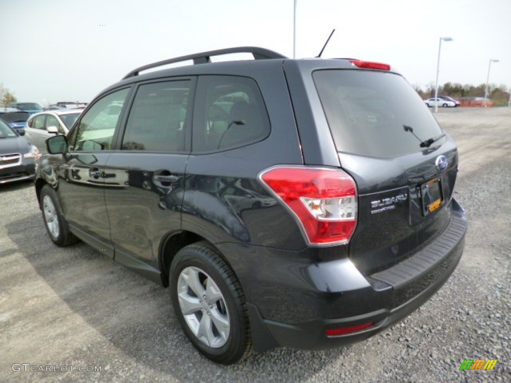 2014 Forester 2.5i Premium - Dark Gray Metallic / Platinum photo #5