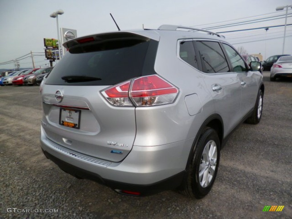 2014 Rogue SV AWD - Brilliant Silver / Charcoal photo #7