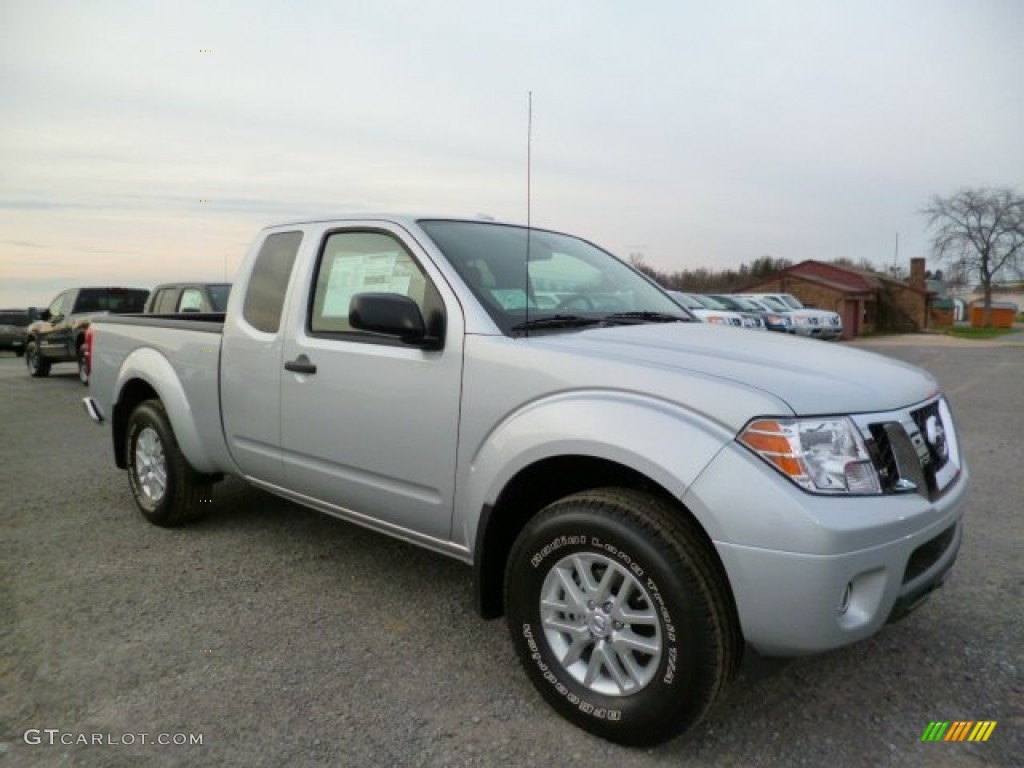 2014 Frontier SV King Cab 4x4 - Brilliant Silver / Graphite photo #1