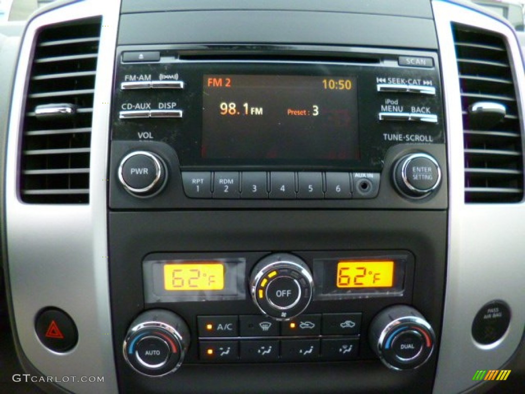 2014 Nissan Frontier Pro-4X King Cab 4x4 Controls Photo #92710151
