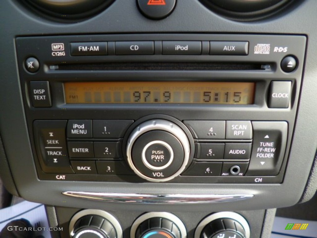 2014 Nissan Rogue Select S AWD Audio System Photos