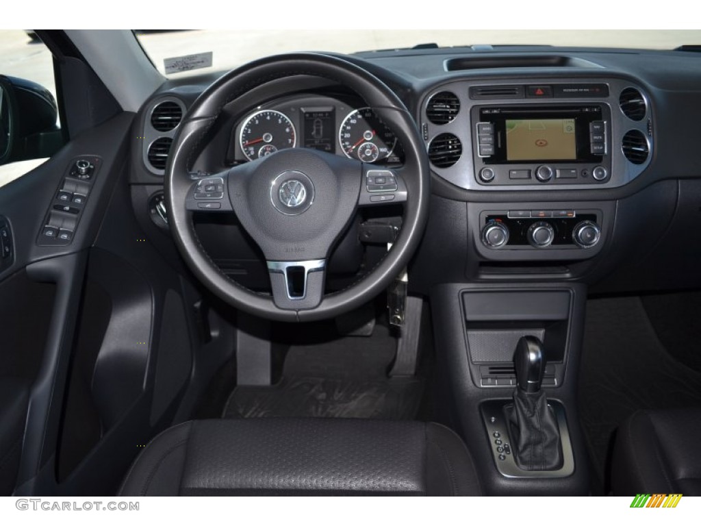 2012 Tiguan SEL - Deep Black Metallic / Black photo #15