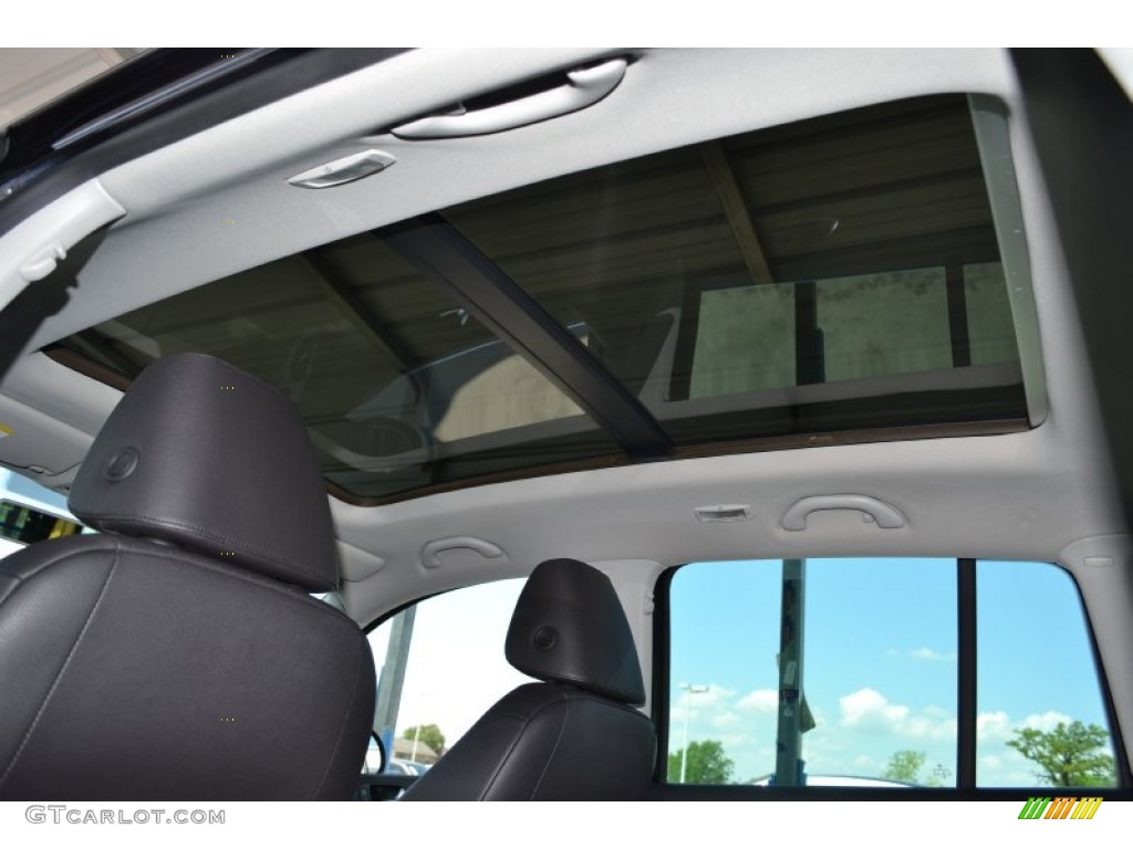 2012 Tiguan SEL - Deep Black Metallic / Black photo #19