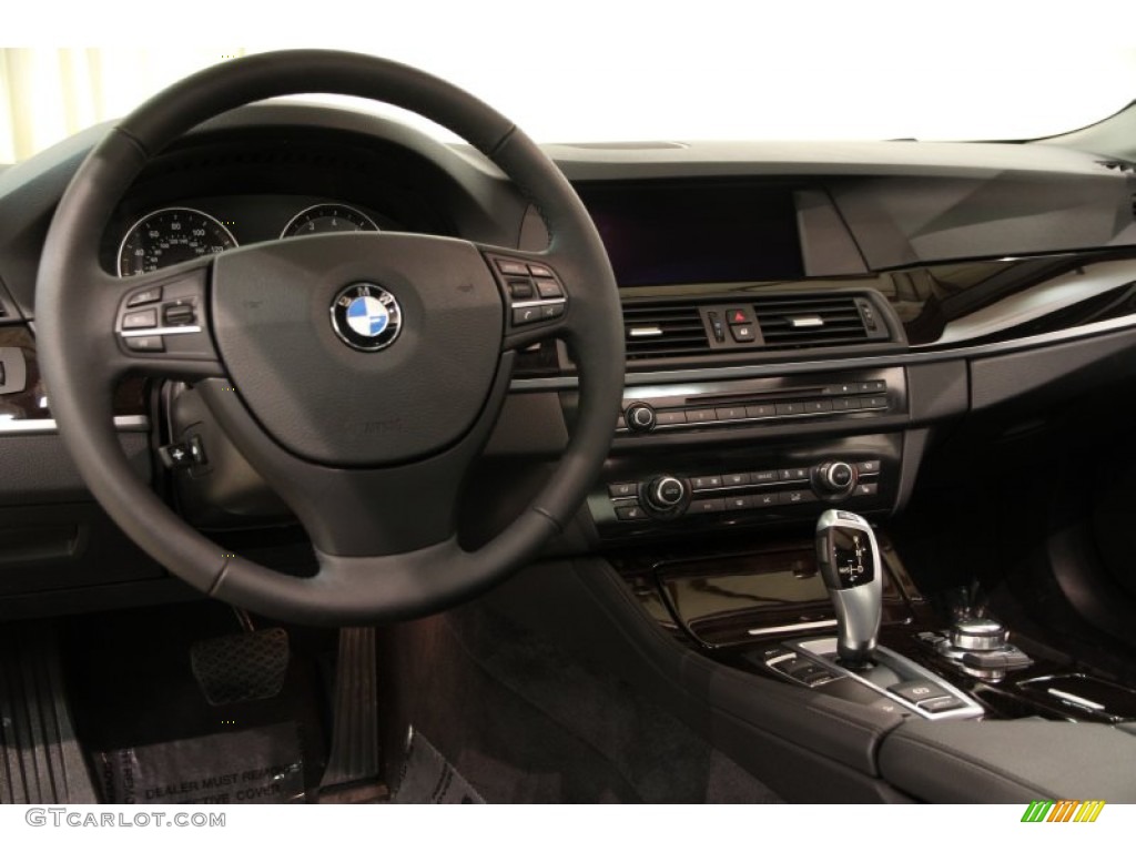 2013 5 Series 528i xDrive Sedan - Black Sapphire Metallic / Black photo #9