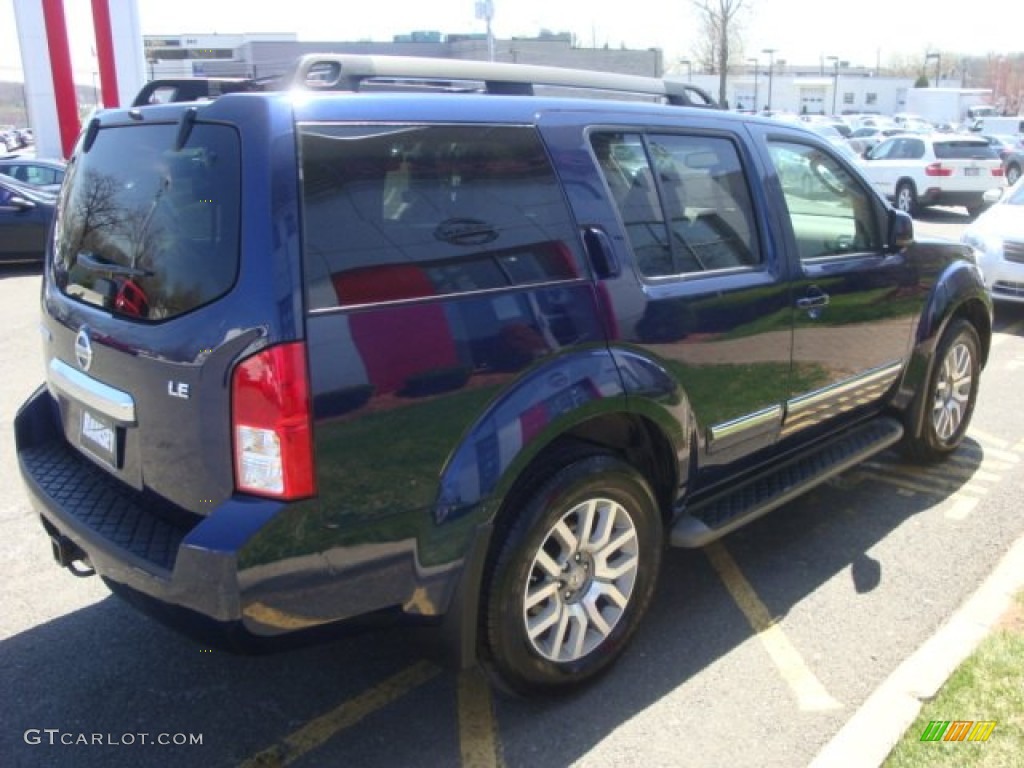 2011 Pathfinder LE 4x4 - Navy Blue / Cafe Latte photo #5