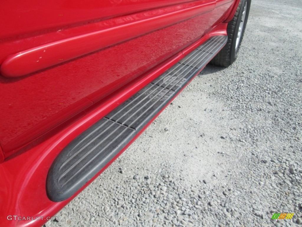 2003 Durango SLT 4x4 - Flame Red / Dark Slate Gray photo #10