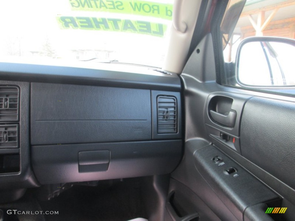 2003 Durango SLT 4x4 - Flame Red / Dark Slate Gray photo #26