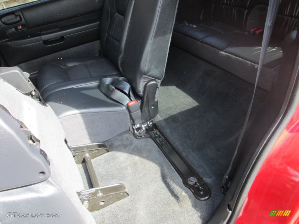 2003 Durango SLT 4x4 - Flame Red / Dark Slate Gray photo #29