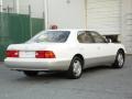 Diamond White Pearl - LS 400 Photo No. 18